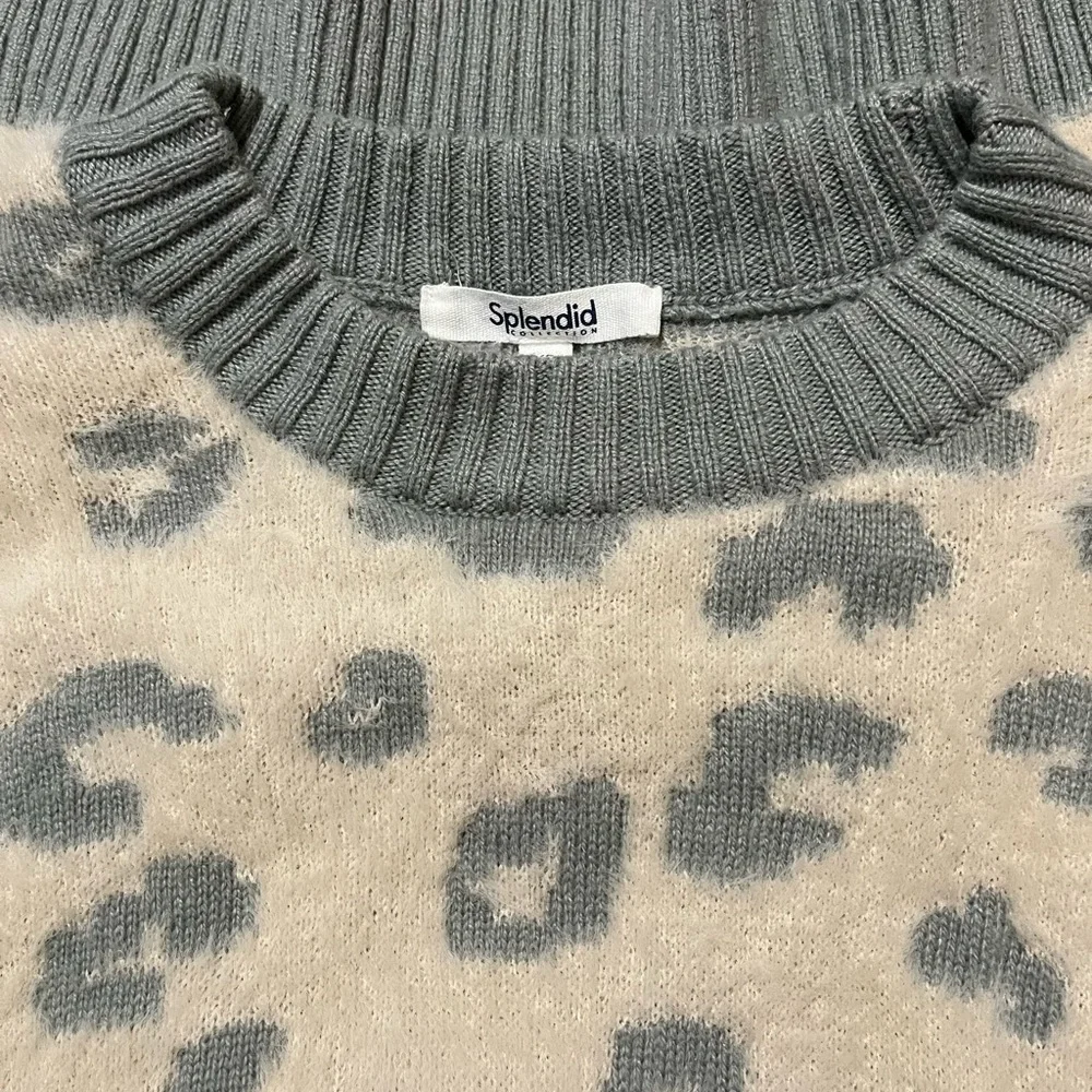 Splendid Mal Leopard Print Gray and Cream Crewneck Sweater - Picture 4 of 5